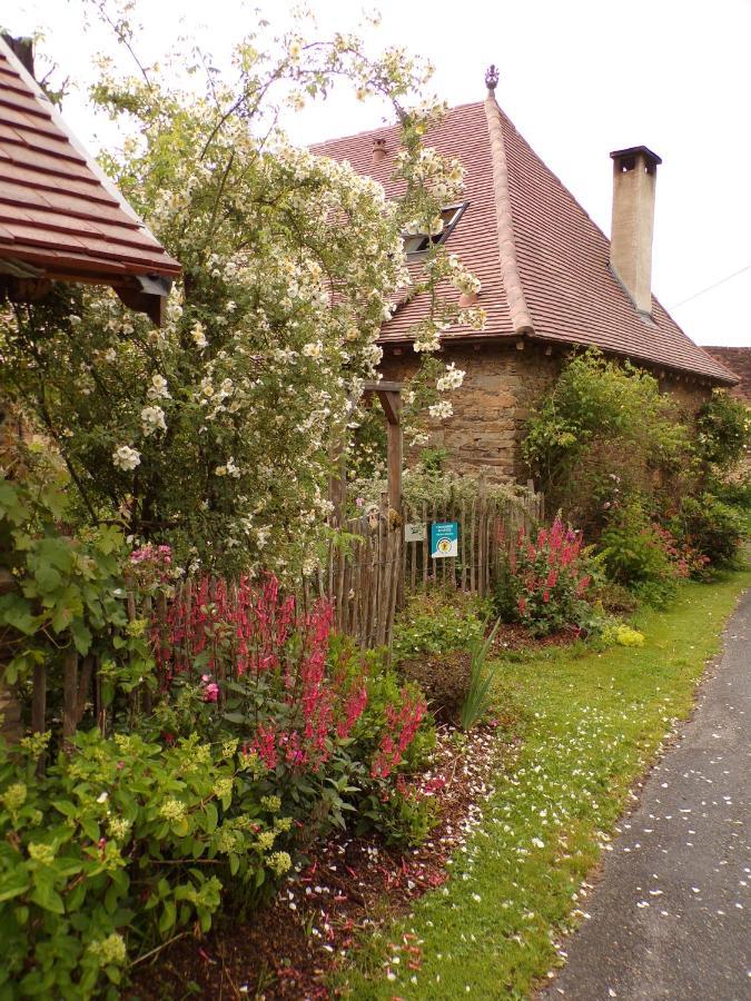 La Maison De Royer Meuzac Exterior foto